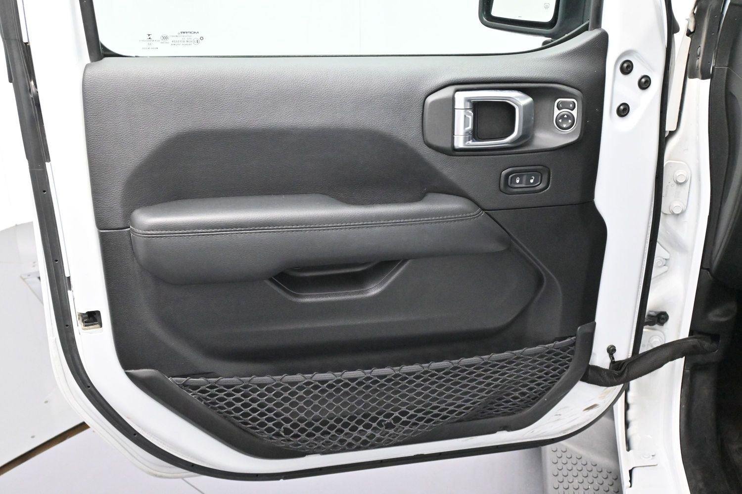 Used 2022 Bright White Clearcoat Jeep Unlimited Sahara Altitude image 11