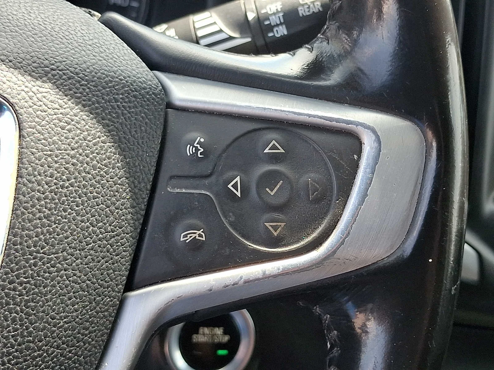 Used 2019 BLUE STEEL METALLIC GMC SLE image 21