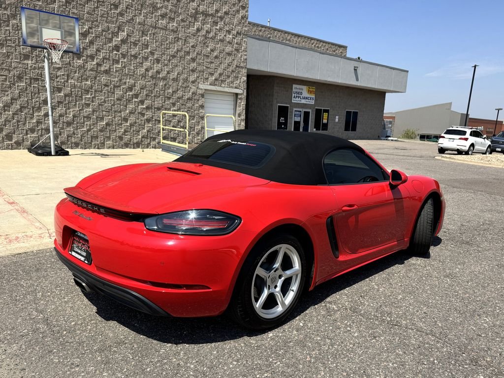 Used 2018 Red Porsche Base image 7