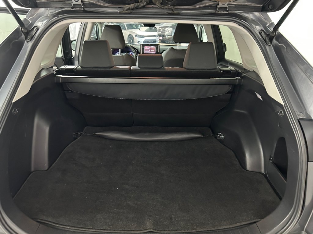 Used 2020 Gray Toyota XLE image 27