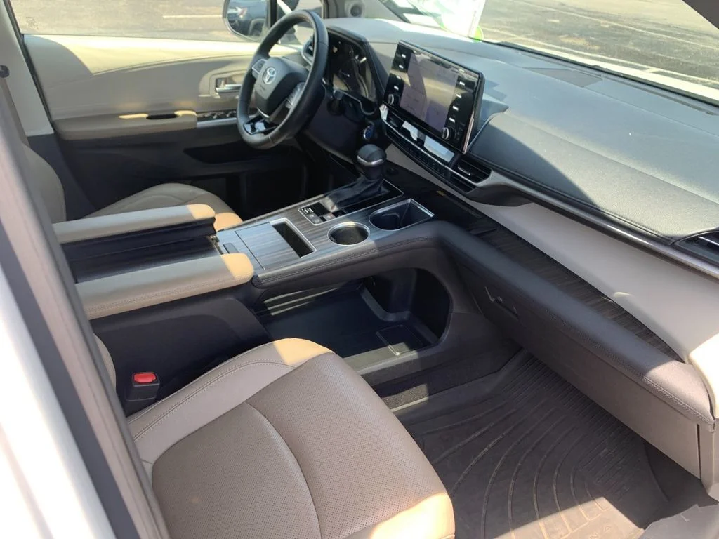 Used 2021 White Toyota Limited image 18