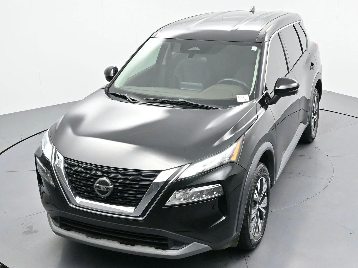Used 2021 Super Black Nissan SV image 37