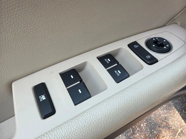 Used 2019 White Hyundai Limited image 12