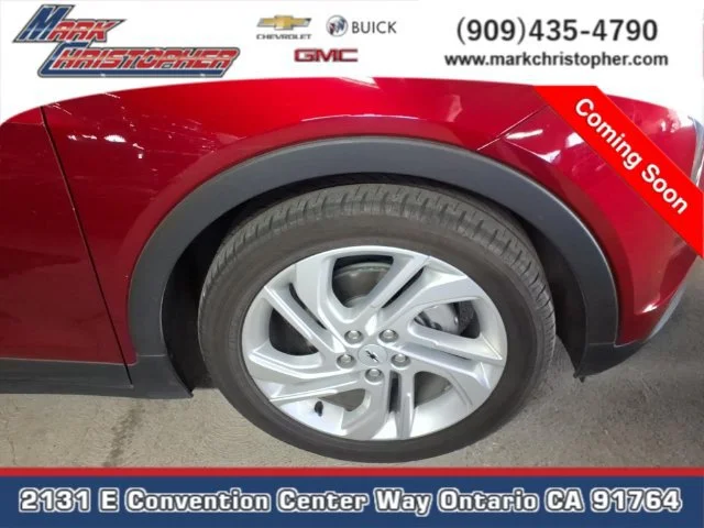 Used 2023 RADIANT RED TINTCOAT Chevrolet 1LT image 3