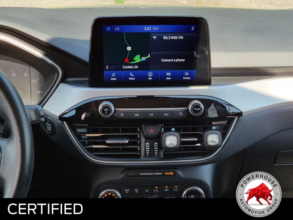 Used 2020 Silver Ford SE image 22