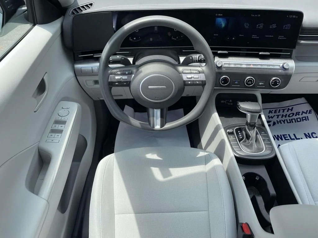 Used 2024 Blue Hyundai SE image 12