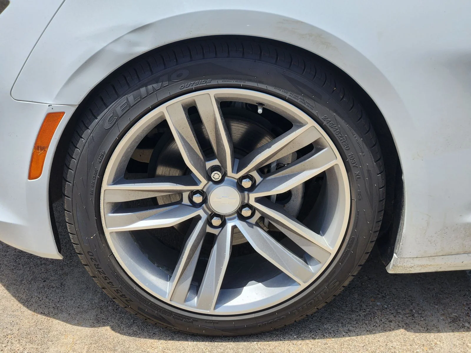 Used 2017 White Chevrolet 2LT image 9