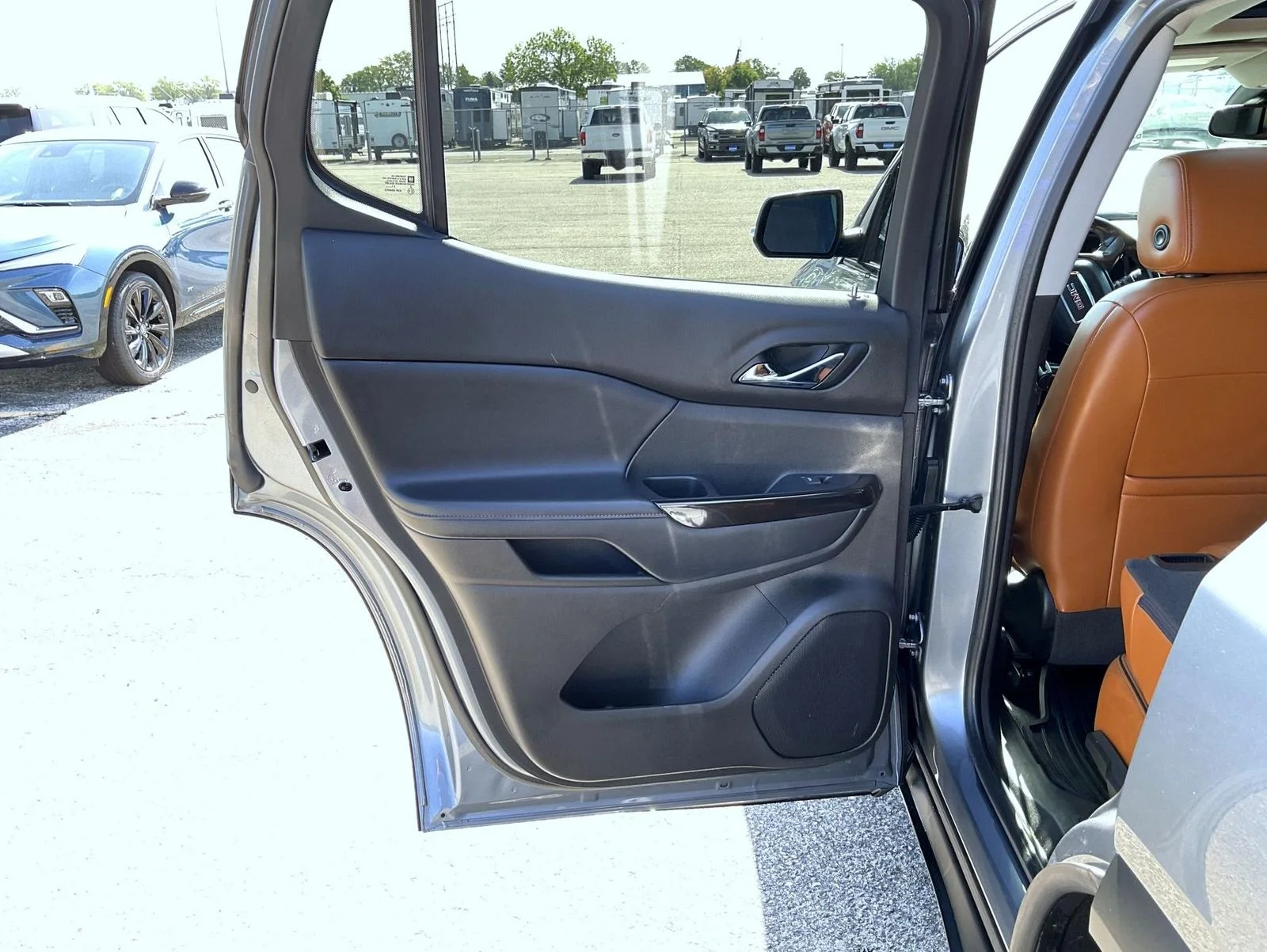 Used 2020 Gray GMC AT4 image 21