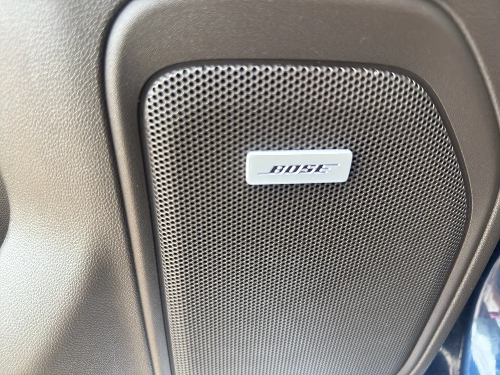 Used 2021 Pacific Blue Metallic GMC SLT image 22