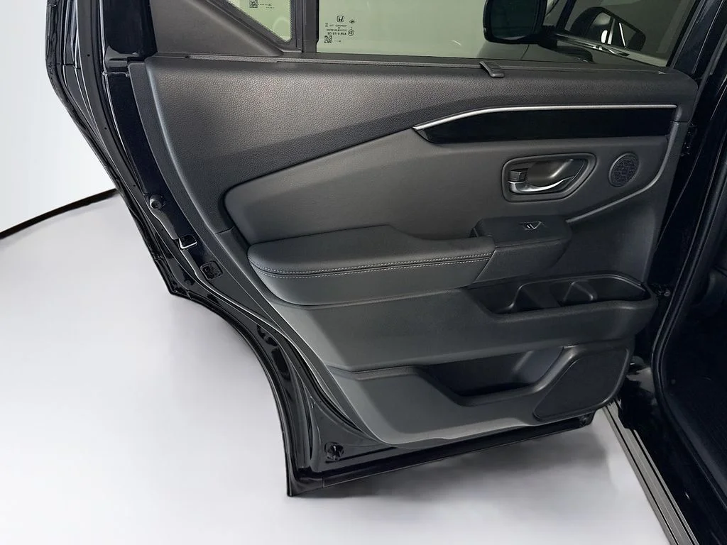 2025 Honda Pilot EX-L - Photo 27