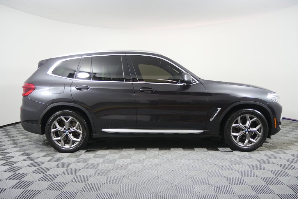 Used 2021 Dark Graphite Metallic BMW sDrive30i image 3