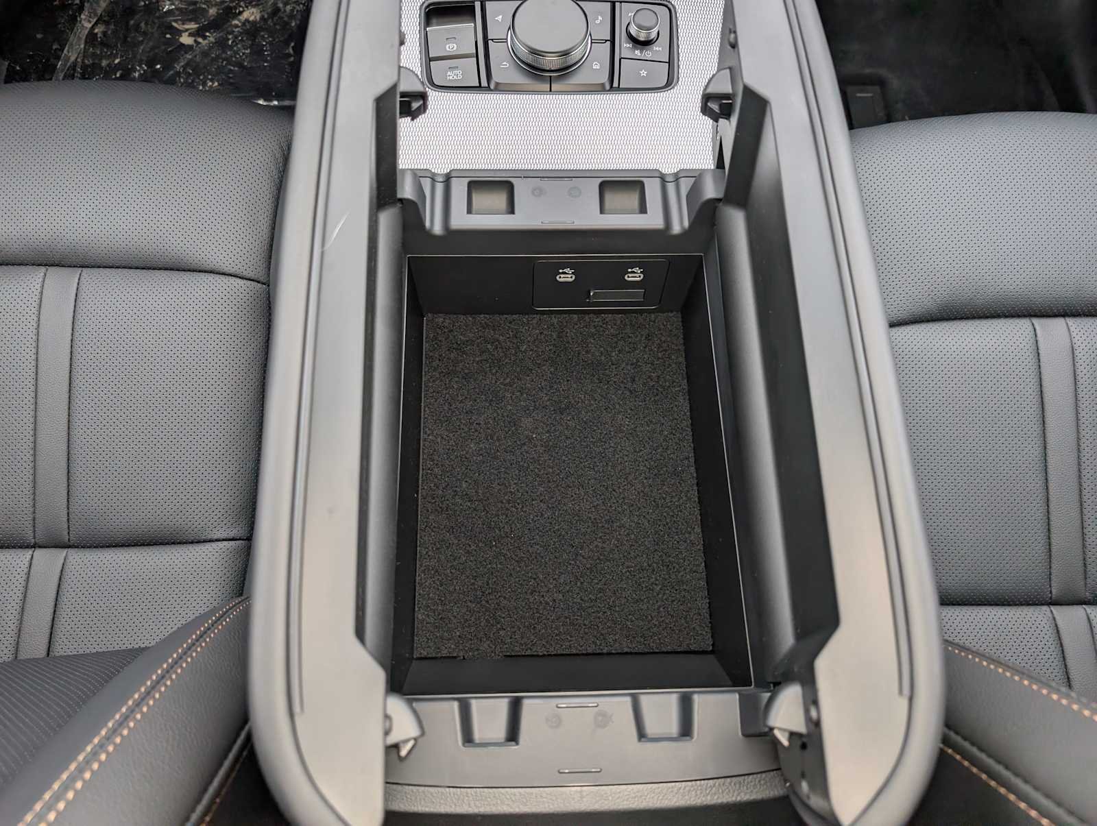 2026 Mazda CX-90 Premium Package - Photo 13