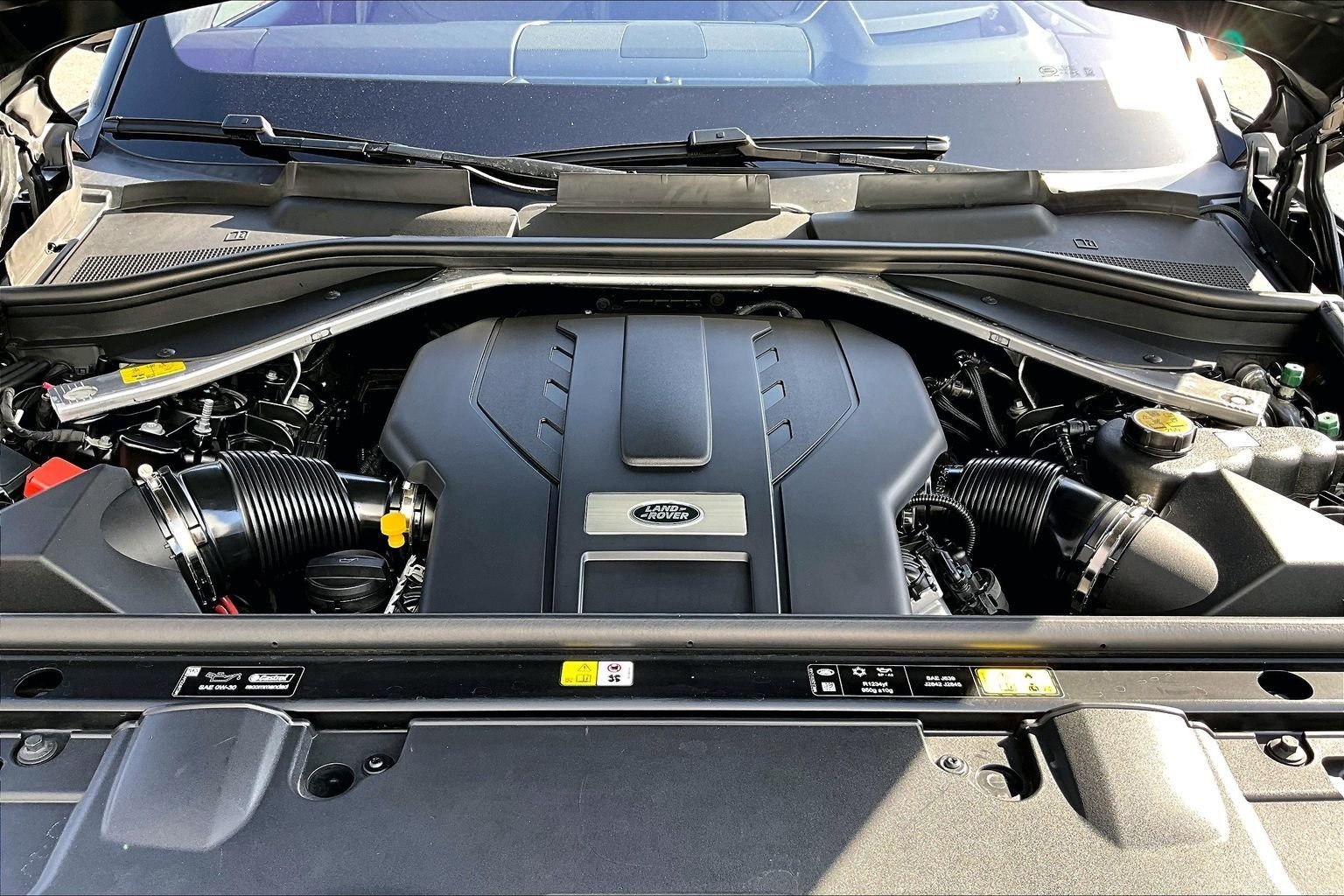 Used 2023 Black Land Rover SE image 9