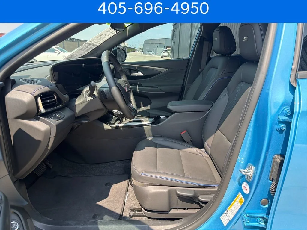 Pre-Owned 2025 Buick Envista Sport Touring