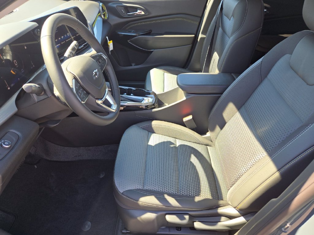 2026 Chevrolet Trax LT - Photo 6