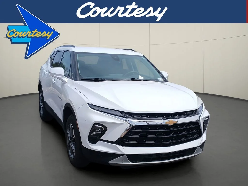 2023 Chevrolet Blazer 2.0T 2LT FWD's photo