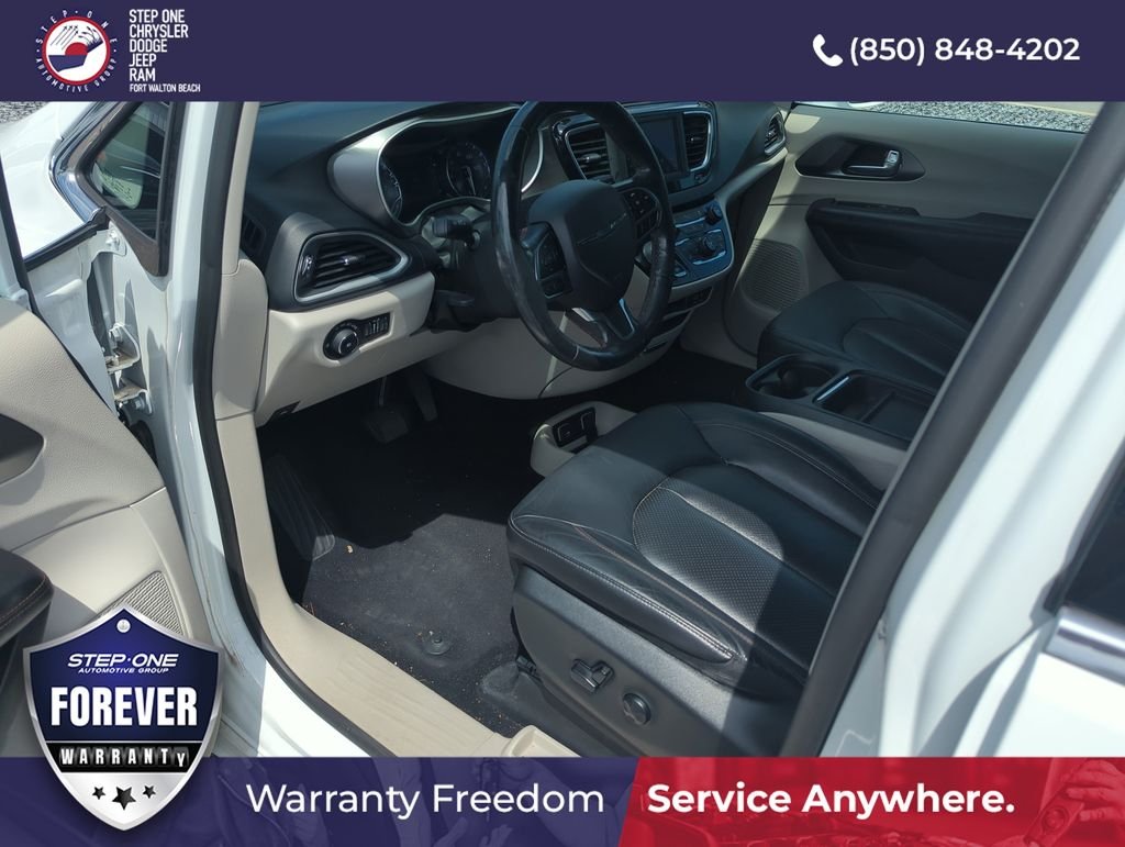 Used 2020 White Chrysler Touring L image 10