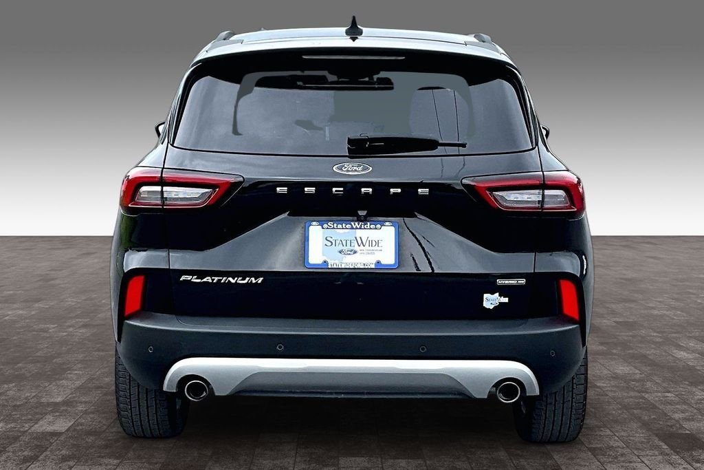 Used 2023 Black Metallic Ford Platinum image 27