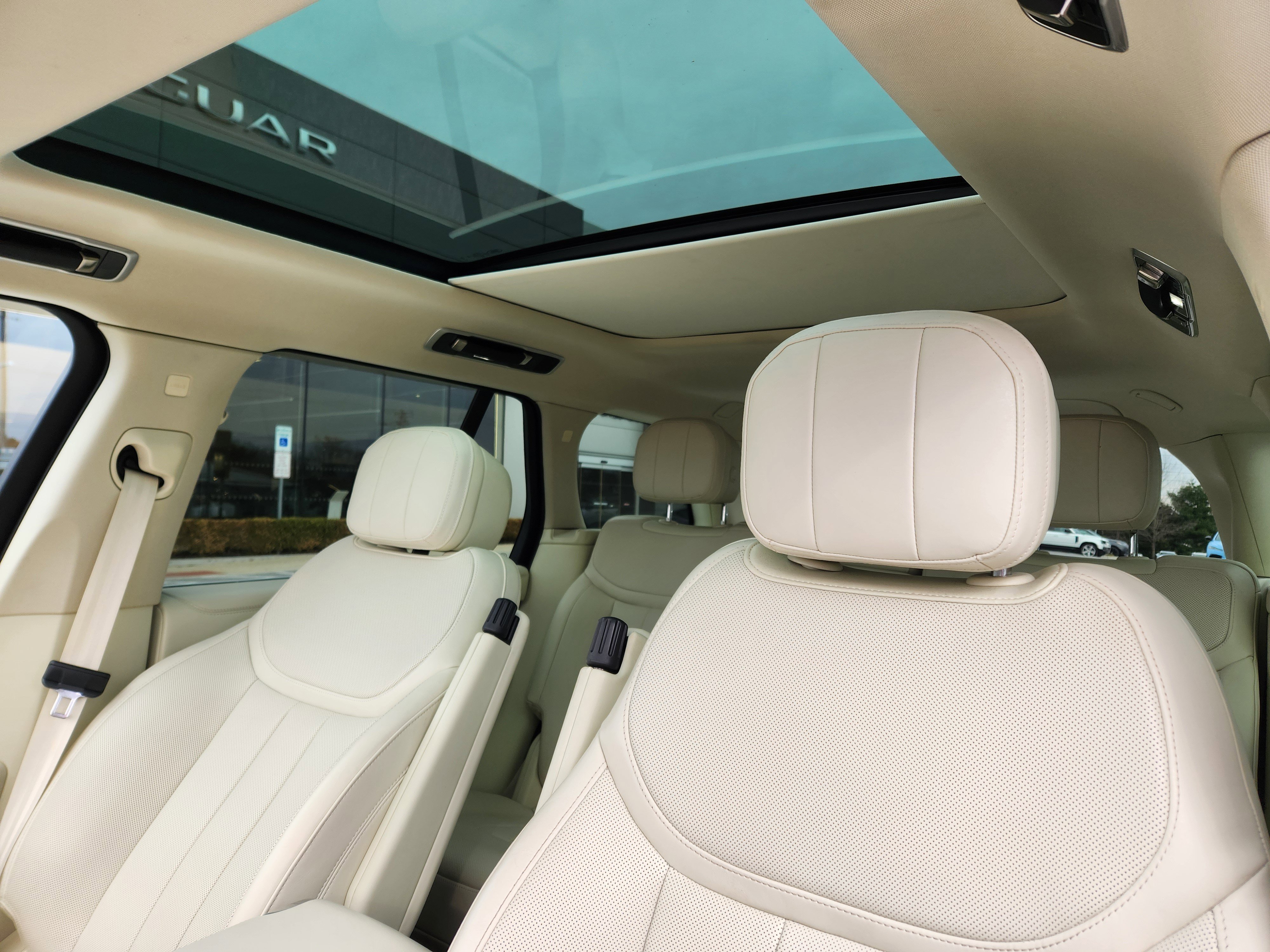 Certified Used 2023 Fuji White Land Rover SE image 11