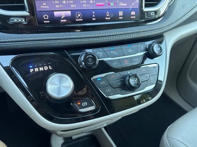 Used 2021 Gray Chrysler Touring L image 22