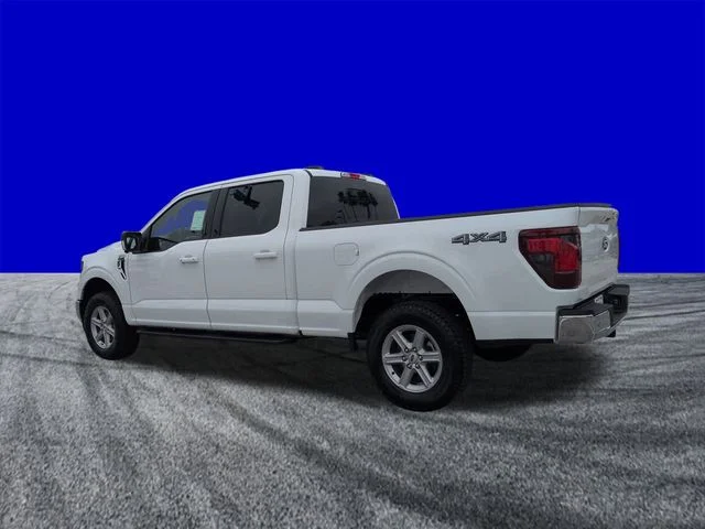 New 2026 Oxford White Ford XLT image 6