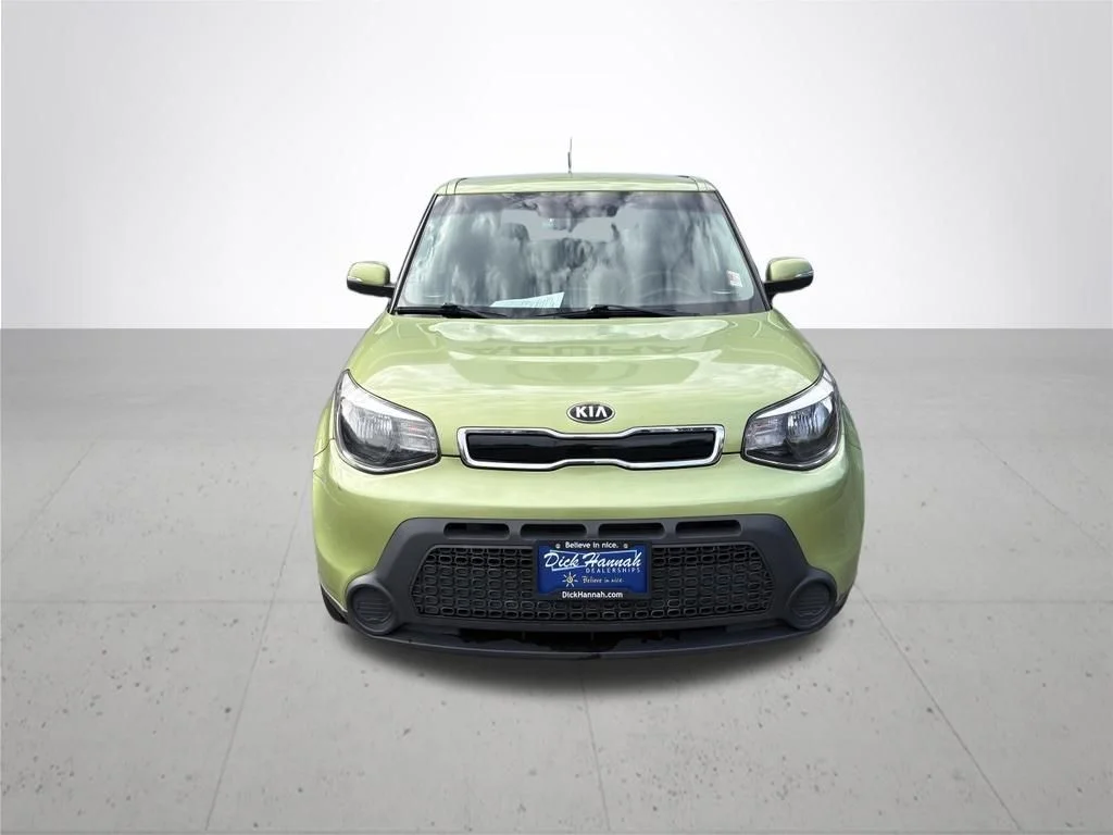 Used 2014 Green Kia Plus image 2