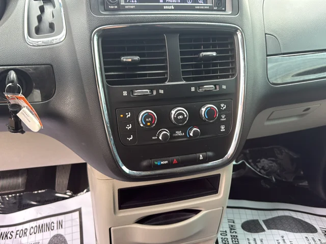 Used 2019 Gray Dodge SE image 20