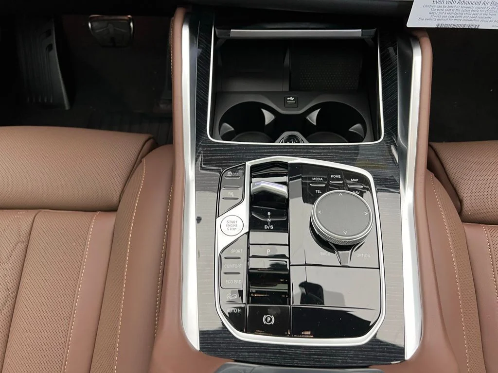 New 2027 Black Sapphire Metallic BMW xDrive40i image 12