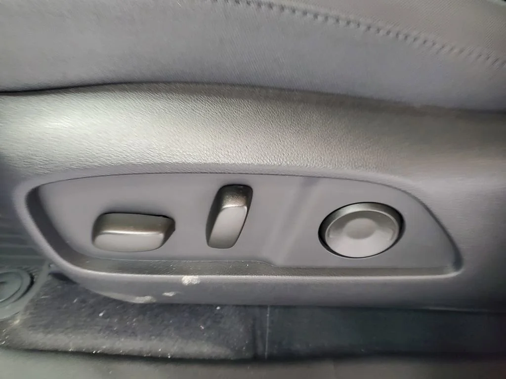 2026 GMC Terrain AT4 - Photo 6