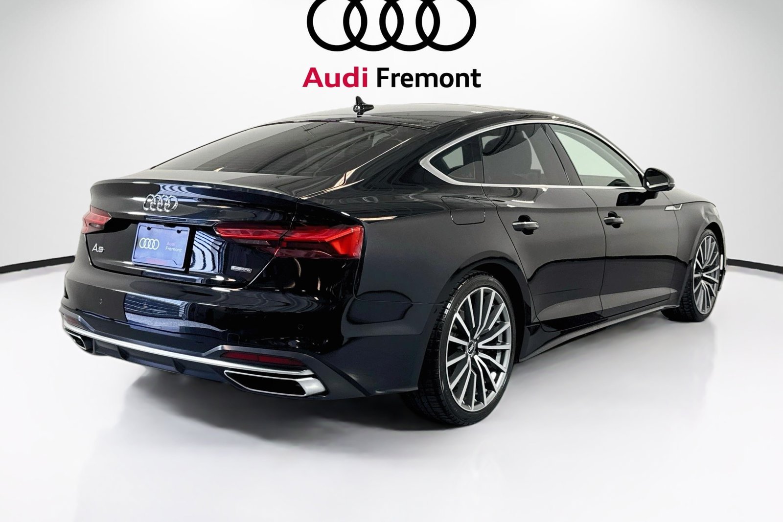 Used 2021 Brilliant Black Audi Premium Plus image 5