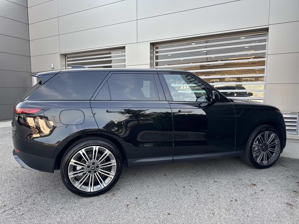 Certified Used 2024 Santorini Black Metallic Land Rover SE image 8