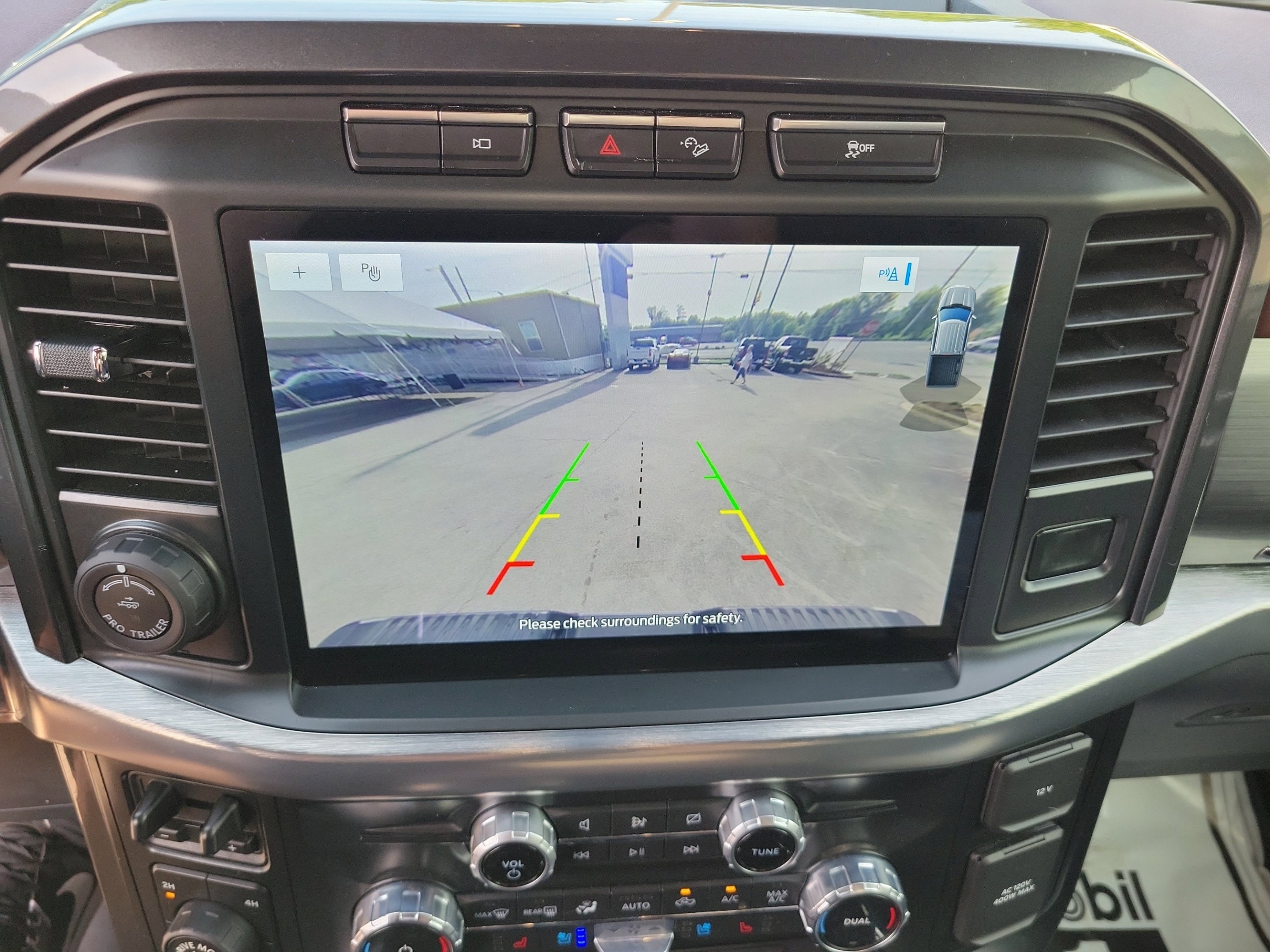 Used 2022 Black Metallic Ford Lariat image 19