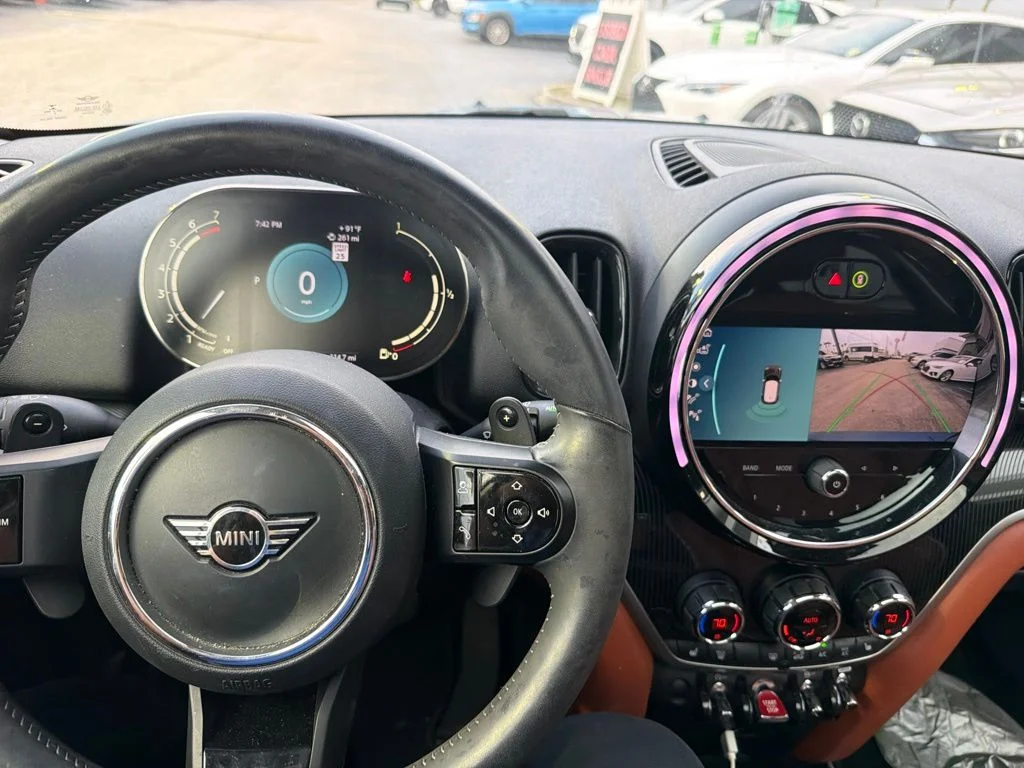Used 2022 Island Blue Metallic MINI  image 3