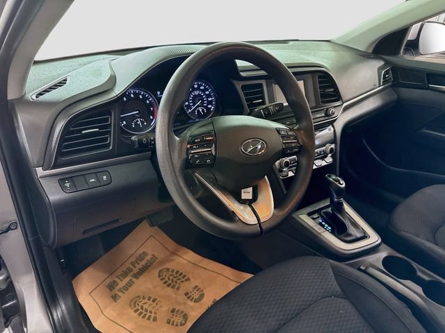 Used 2020 Fluid Metal Hyundai SE image 5
