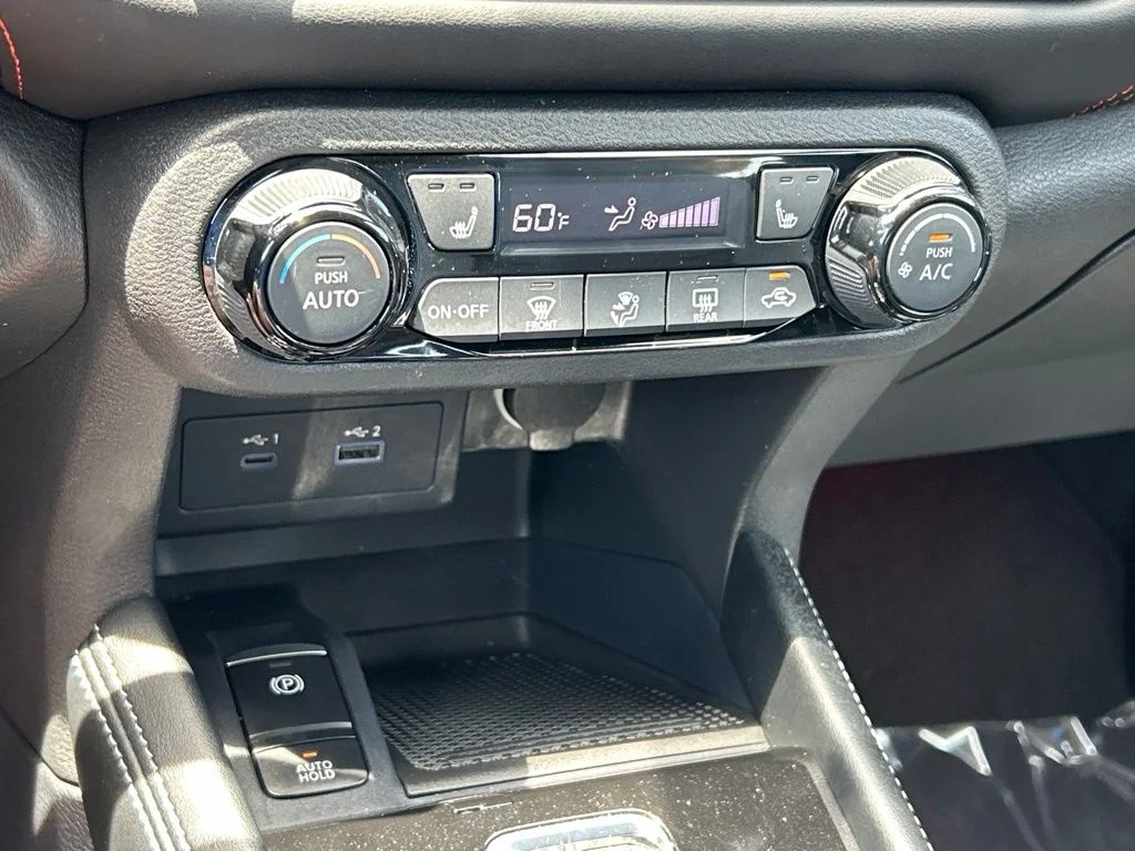 Used 2024 Boulder Gray Metallic Nissan SR image 34
