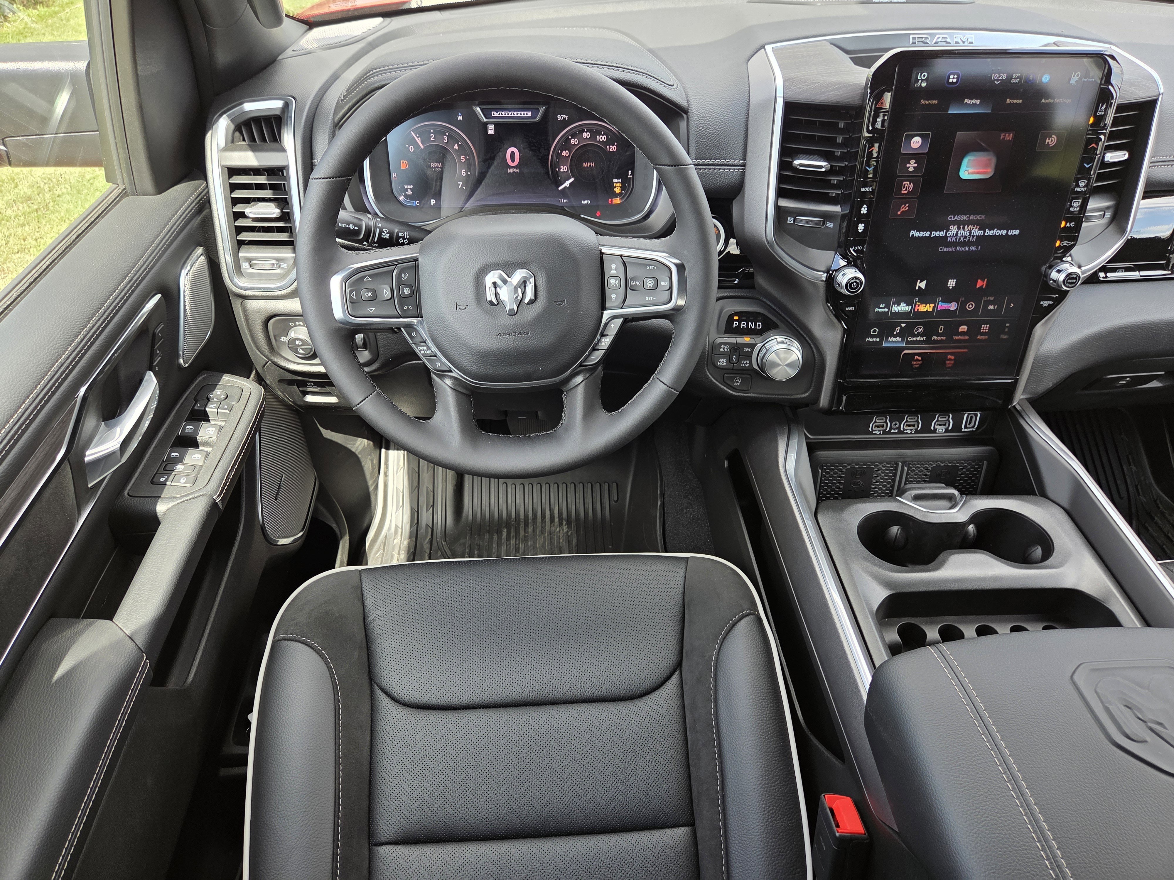 New 2026 Molten Red Pearlcoat Ram Laramie image 7