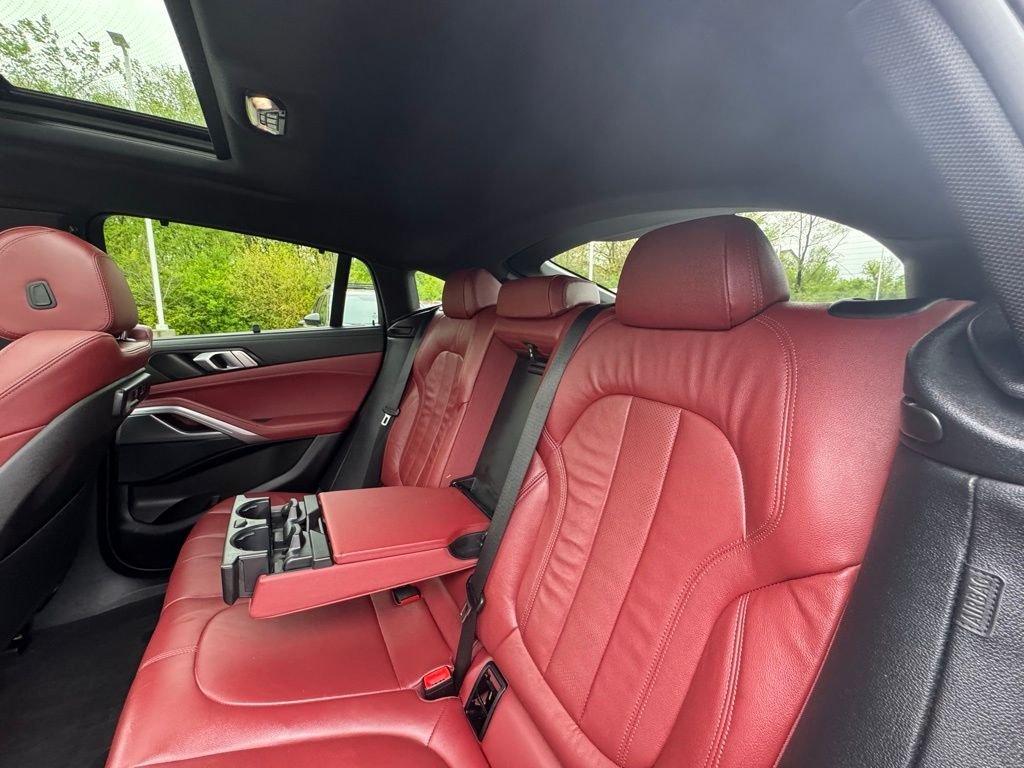 Used 2022 Black BMW xDrive40i image 21