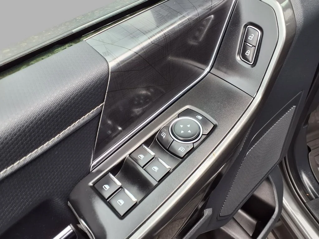 Used 2023 Gray Ford XLT image 20