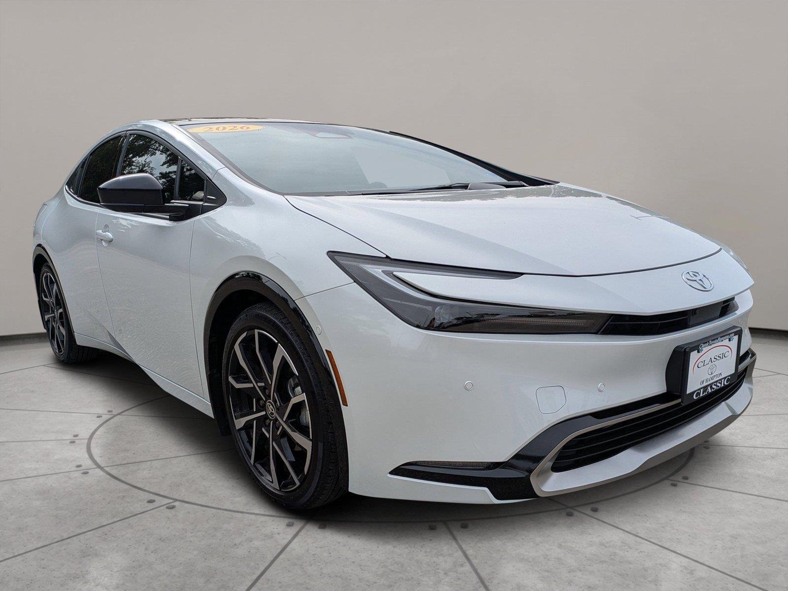Used 2026 Wind Chill Pearl Toyota XSE Premium image 1