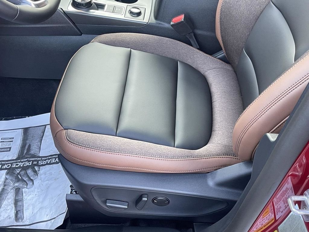 New 2025 Ruby Red Metallic Tinted Clearcoat Ford Outer Banks® image 25
