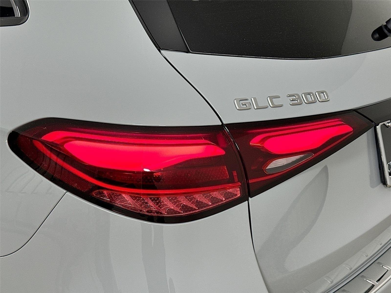 Used 2026 MANUFAKTUR Alpine Grey Mercedes-Benz GLC 300 image 42