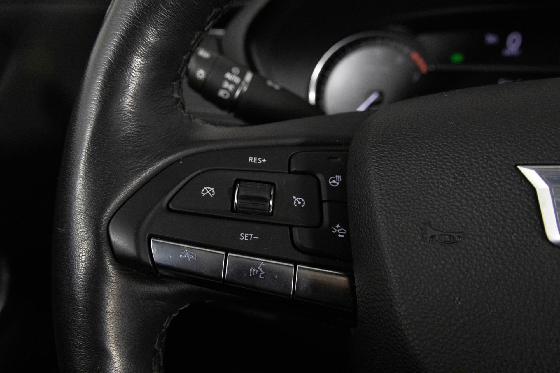 2023 CADILLAC XT4 - Image 28