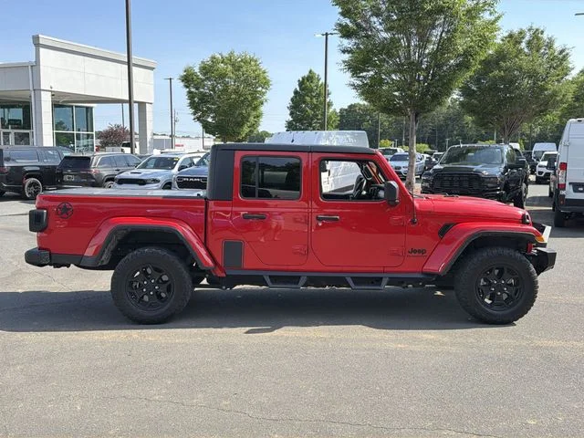 Used 2022 Red Jeep Sport image 6