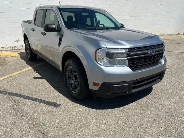 Used 2023 Iconic Silver Metallic Ford XLT image 39