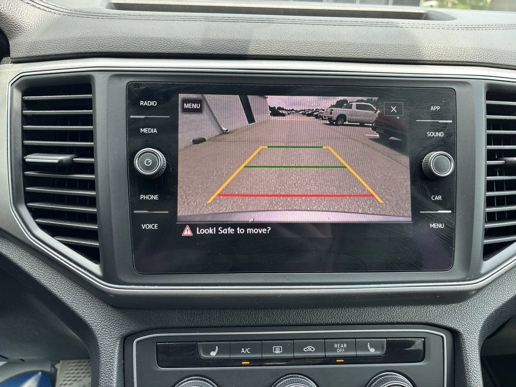 Used 2018 Gray Volkswagen 3.6L V6 SE image 23