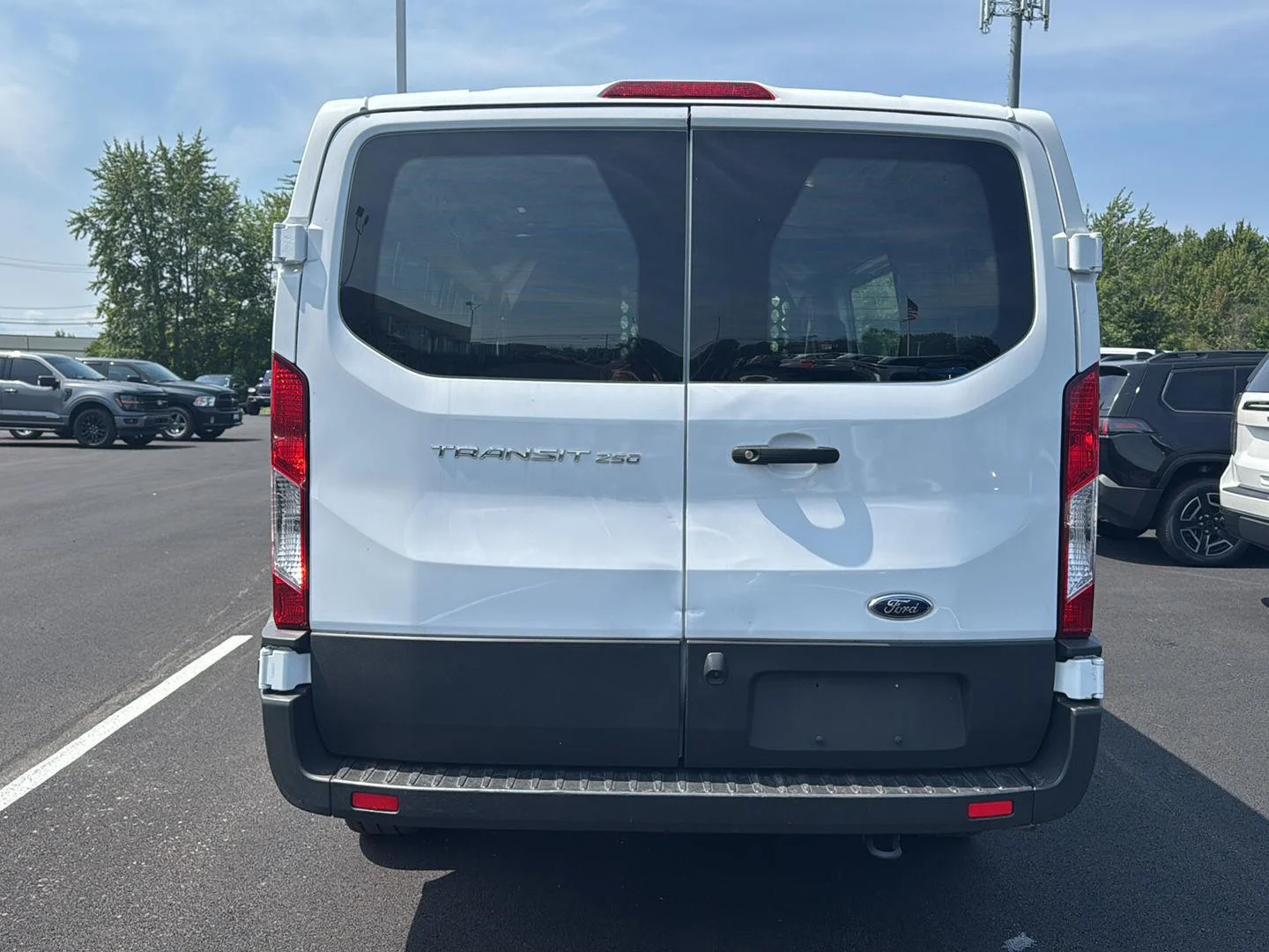 Used 2025 Oxford White Ford 250 image 4