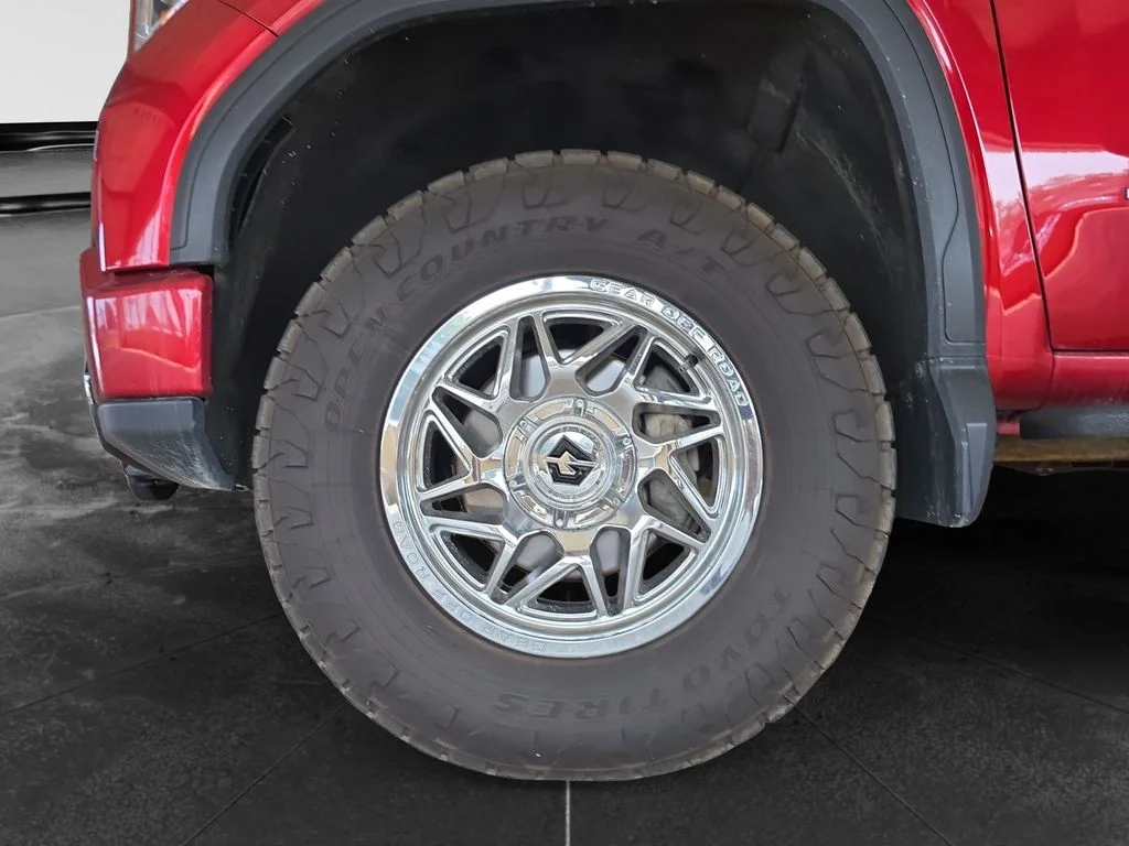 Used 2022 Cayenne Red GMC AT4 image 13
