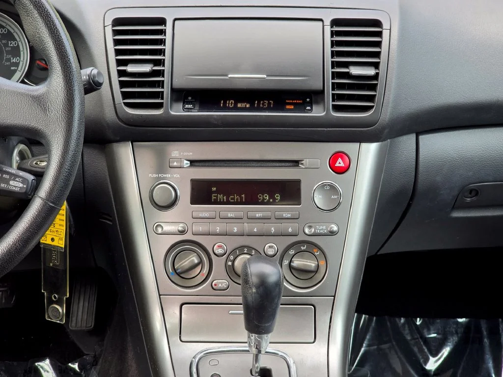 Used 2005  Subaru 2.5i image 31