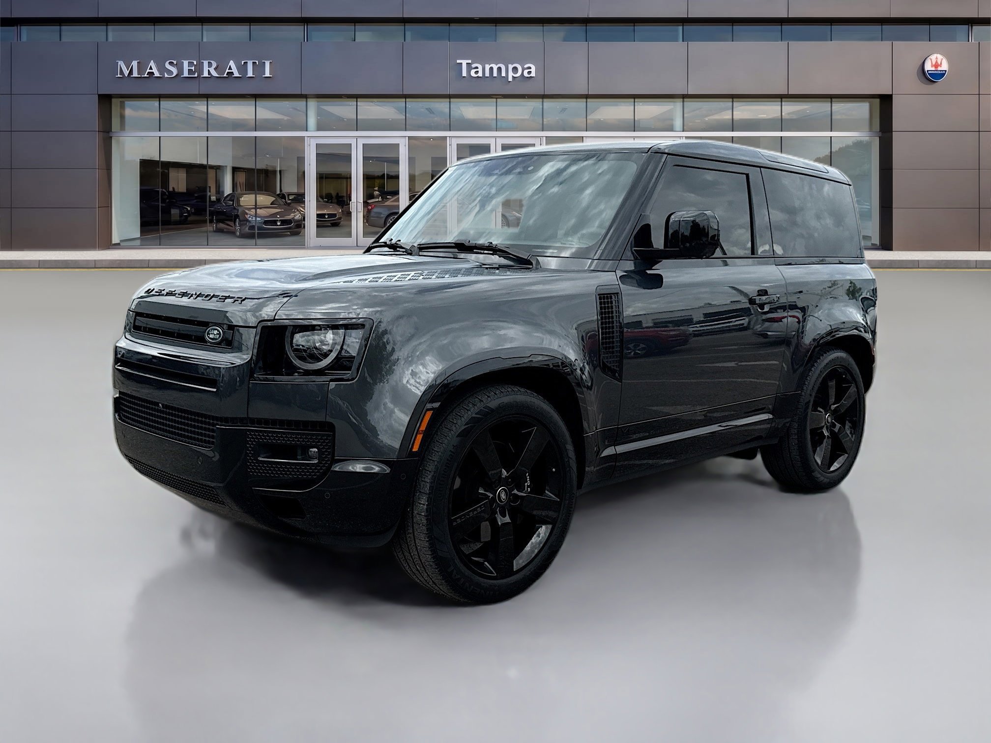 Used 2023 Carpathian Gray Premium Metallic Land Rover Carpathian Edition image 7