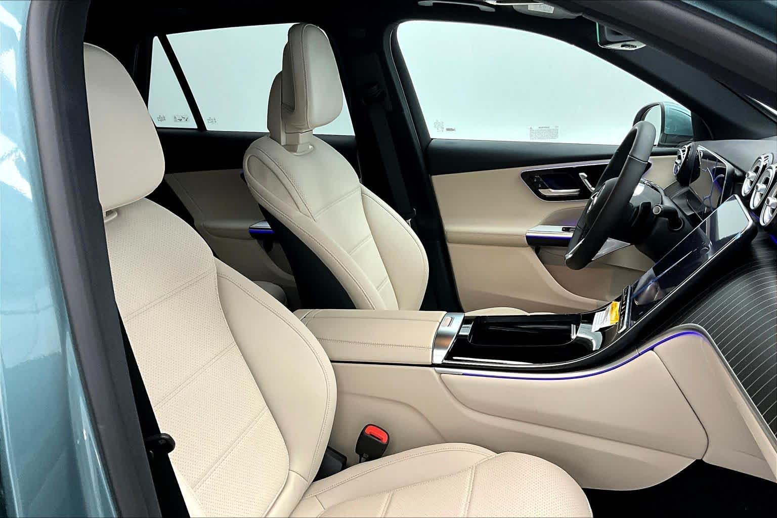 New 2026 Verde Silver Metallic Mercedes-Benz GLC 300 image 14